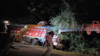 Rajasthan Dungarpur Accident four people died News In Hindi