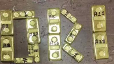 Passenger smuggled gold worth Rs 6.3 crore hidden in shoes news in hindi