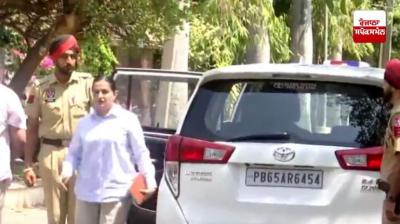 A team of Counter Intelligence, Punjab Police reached Pratap Bajwa house news in hindi