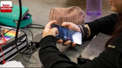 Delhi Teachers will not be able to use mobile phones news in hindi