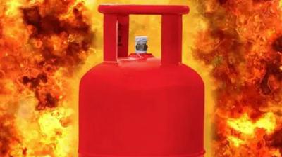 UP: House collapsed due to cylinder blast, four people died