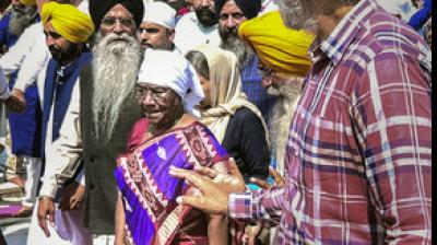 President Murmu reached Amritsar, paid obeisance at the Golden Temple ( फोटो साभार PTI)