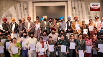 Delhi CM hands over appointment letters to kin of 1984 anti-Sikh riot victims