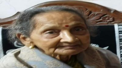 Senior social worker Suraj Jaiswal's 81 year old mother Gomti Devi passed away news in hindi