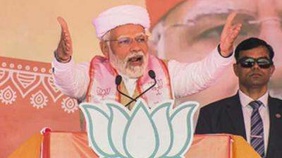 PM Modi targets Rahul Gandhi for taking padyatra with Medha Patkar