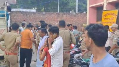 UP Hardoi Accident Five people died including child News In Hindi